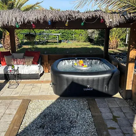 ヴィラ Oasis Votre Paradis Avec Piscine Et Jacuzzi マジュスク